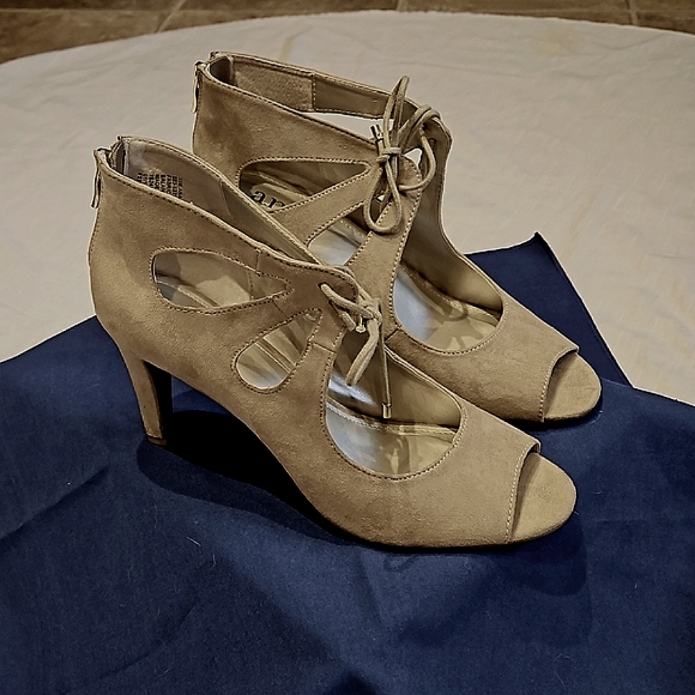 NWT a.n.a. Open toe Tie Booties